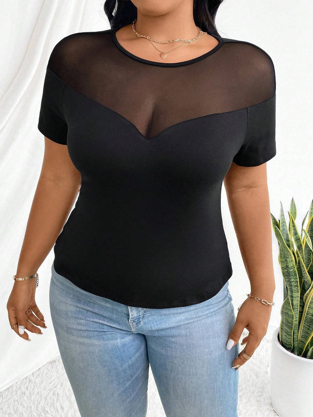 Plus-size women's mesh round neck short-sleeved fitted top, sexy sheer design, classic and stylish versatile style, suitable for