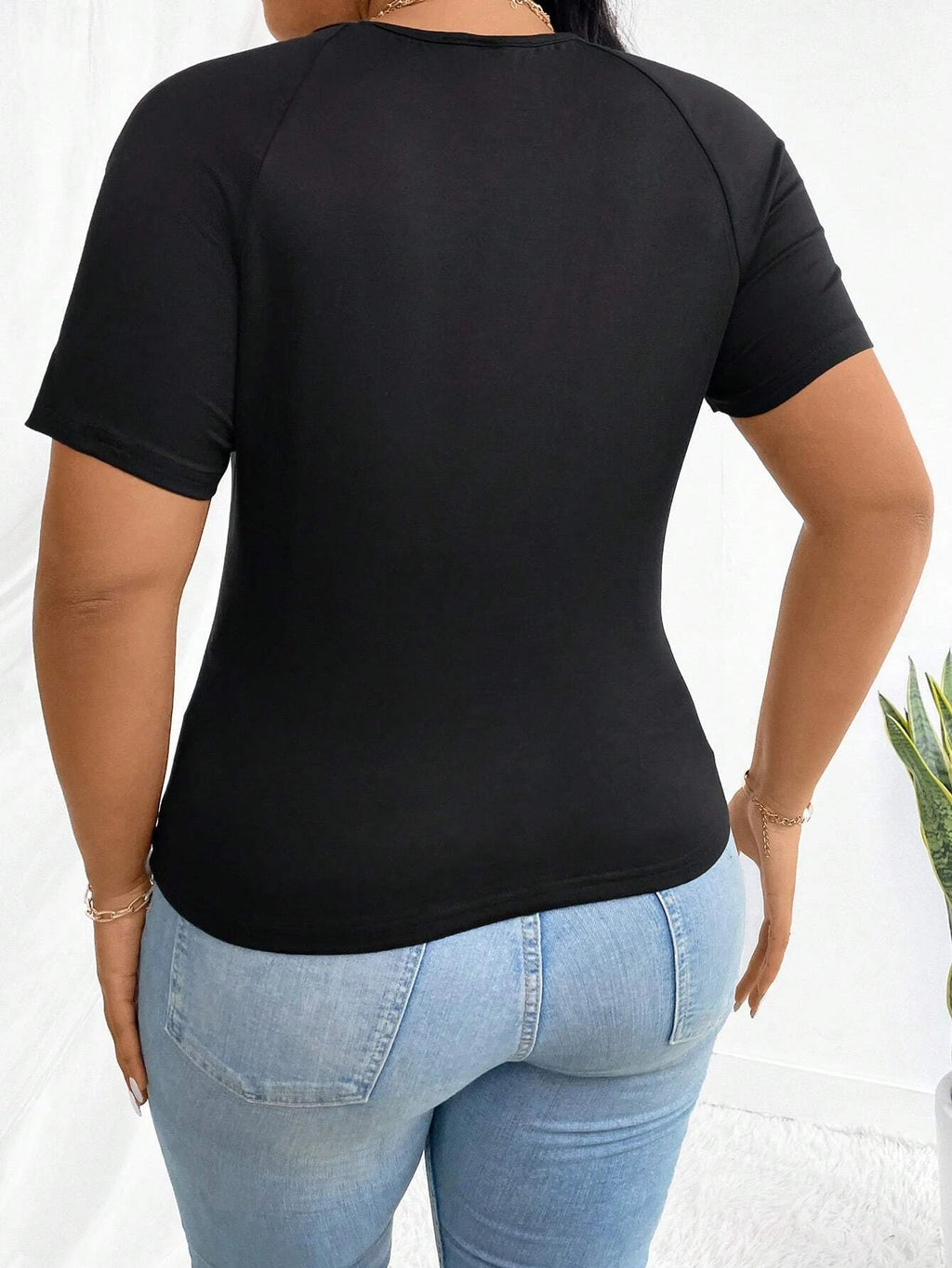 Plus-size women's mesh round neck short-sleeved fitted top, sexy sheer design, classic and stylish versatile style, suitable for