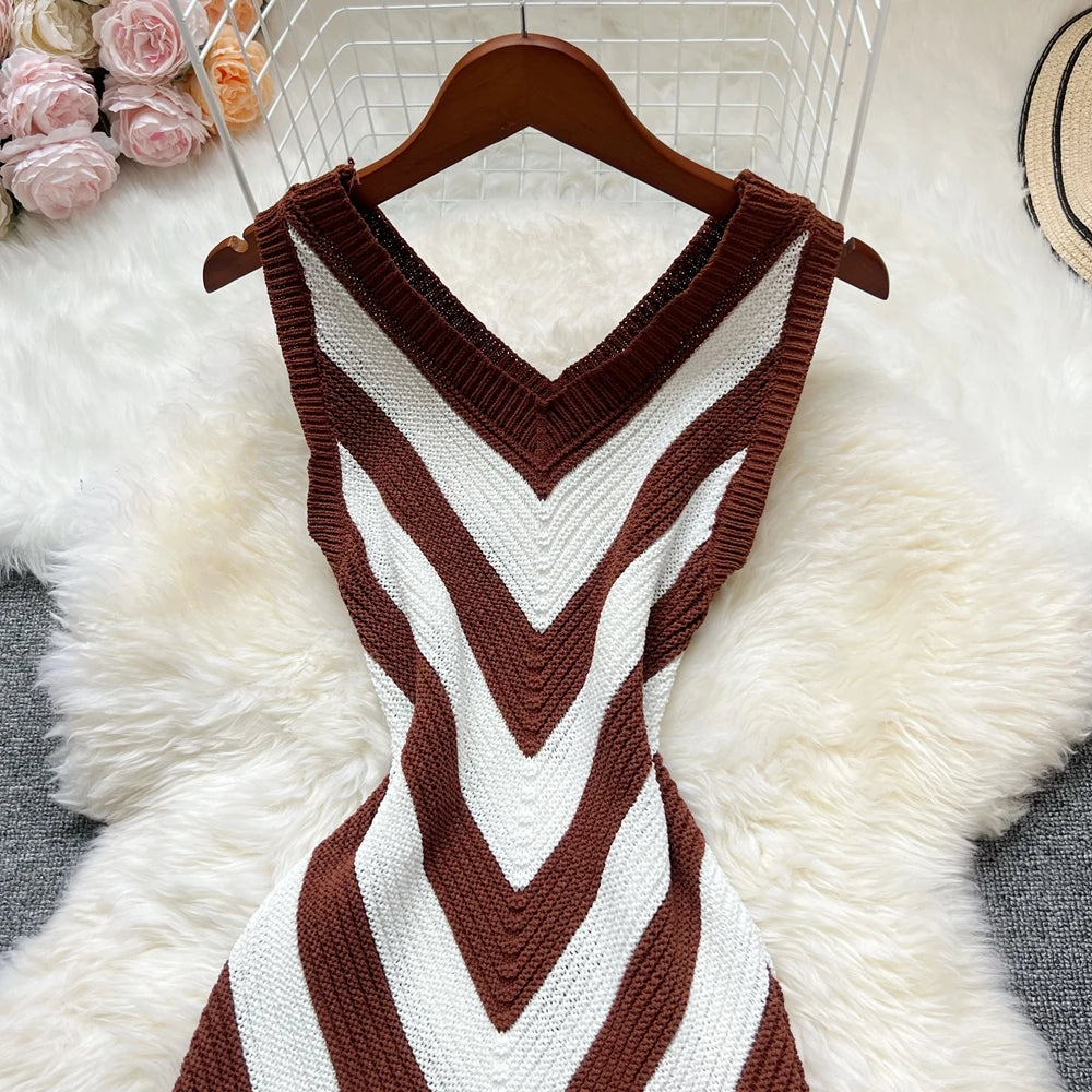 Elegant Knit Bodycon Midi Dress – Slim Fit V-Neck for Women