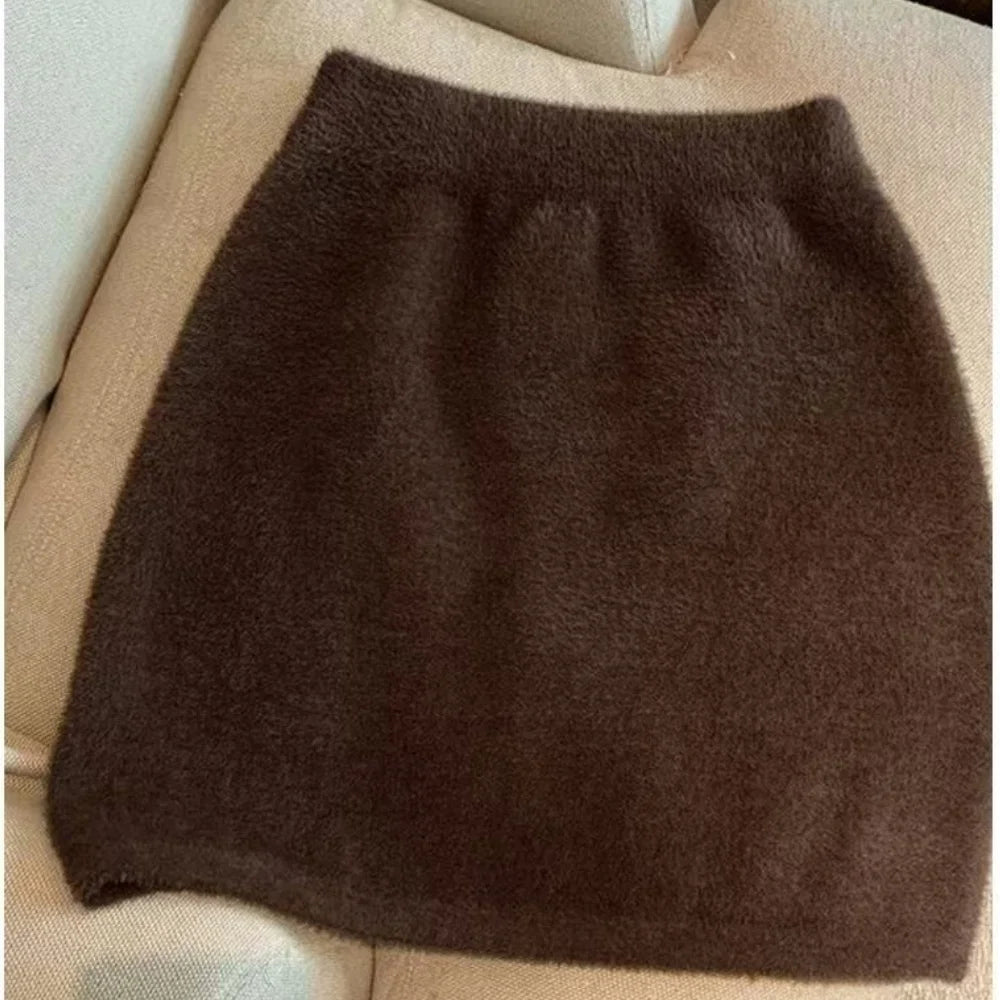Women's Knit Mini Skirt — Slim Elastic Waist Faux Fur