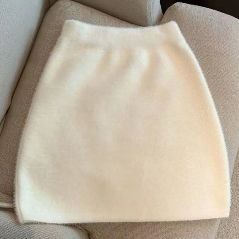 Women's Knit Mini Skirt — Slim Elastic Waist Faux Fur