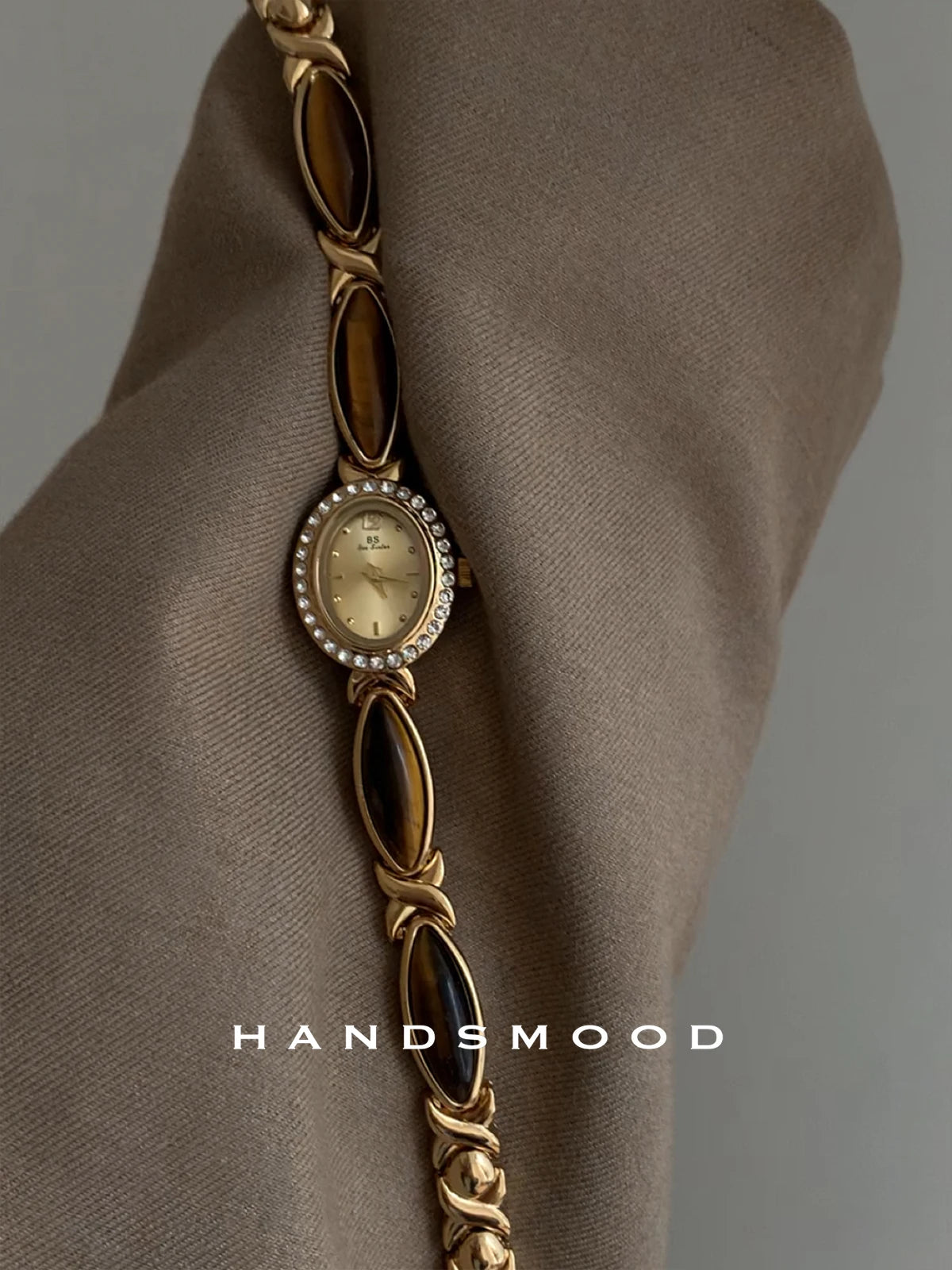 Women's Retro Luxury Gold Quartz Watch – Vintage Leather Strap