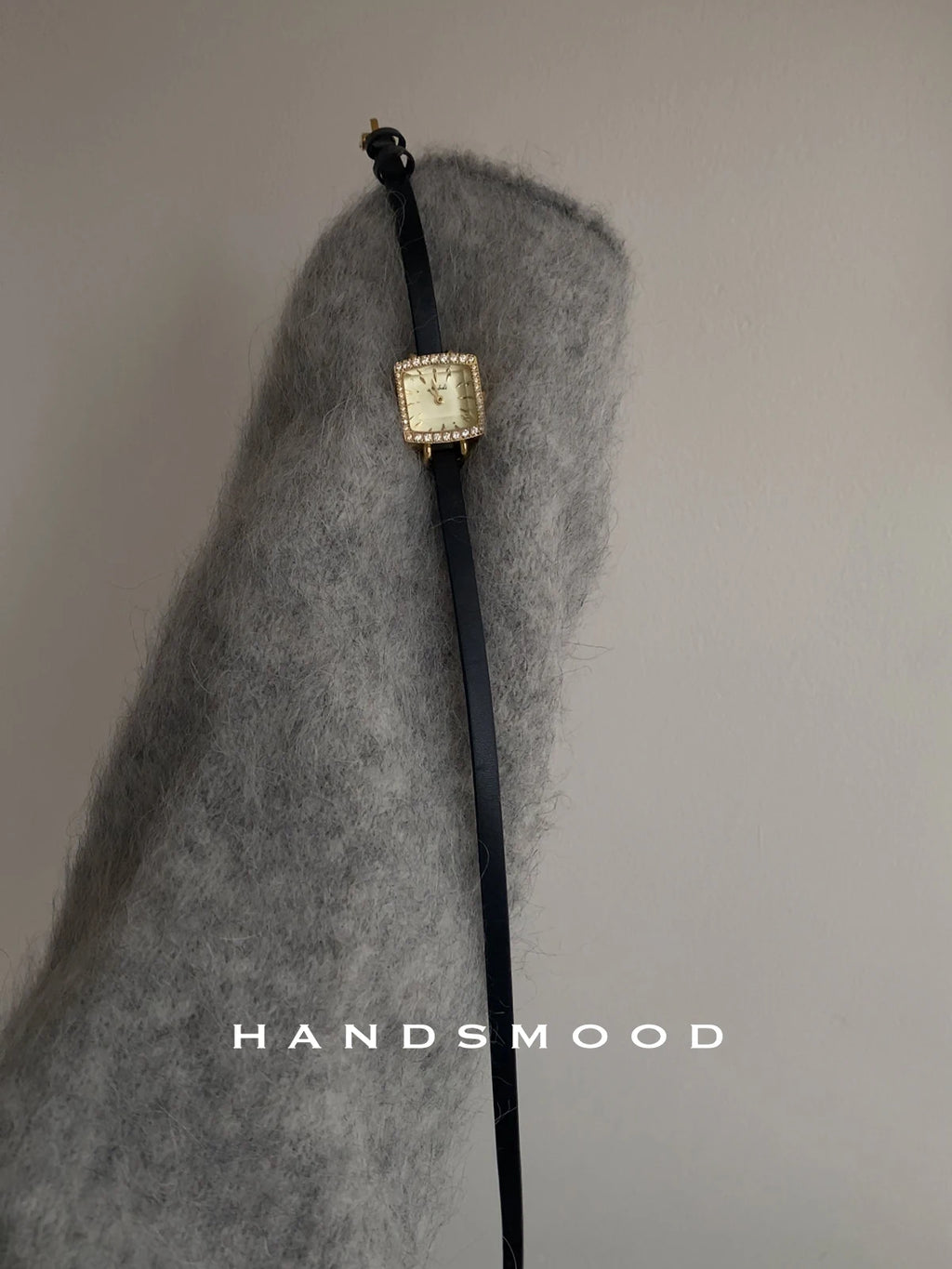 Women's Retro Luxury Gold Quartz Watch – Vintage Leather Strap