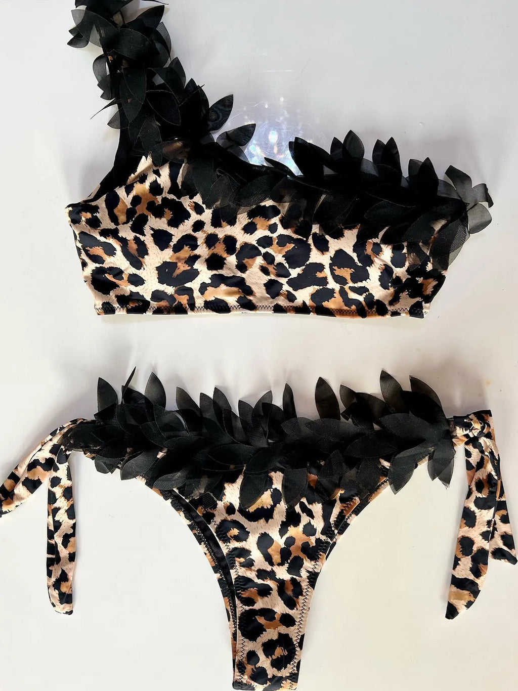 2025 New Push Up Single Shoulder Stripe Women Bikini Set High Cut Printed Bottom Padded Swimwear Summer Beachwear Bathing Suit