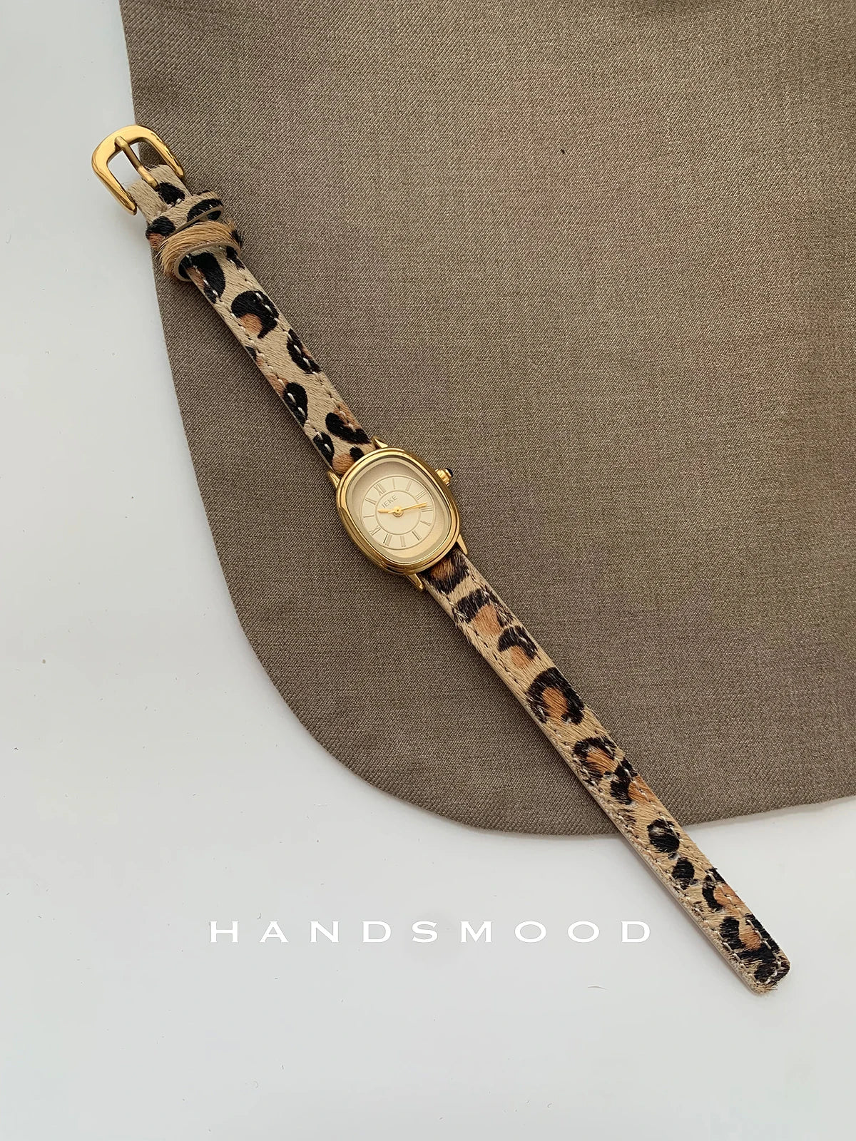 Women's Retro Luxury Gold Quartz Watch – Vintage Leather Strap